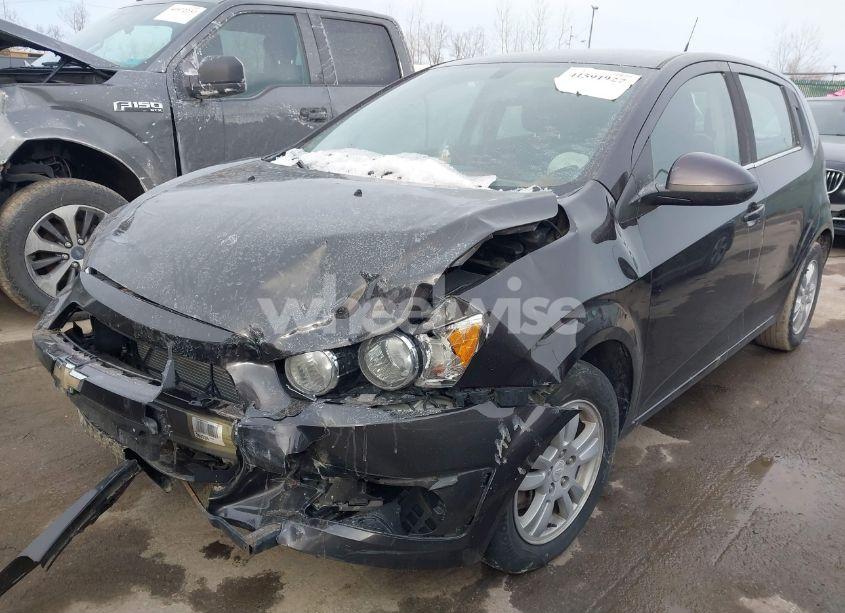 Photo 2 of 2014 Chevrolet Sonic LT AUTO (VIN 1G1JC6SH7E4170592)