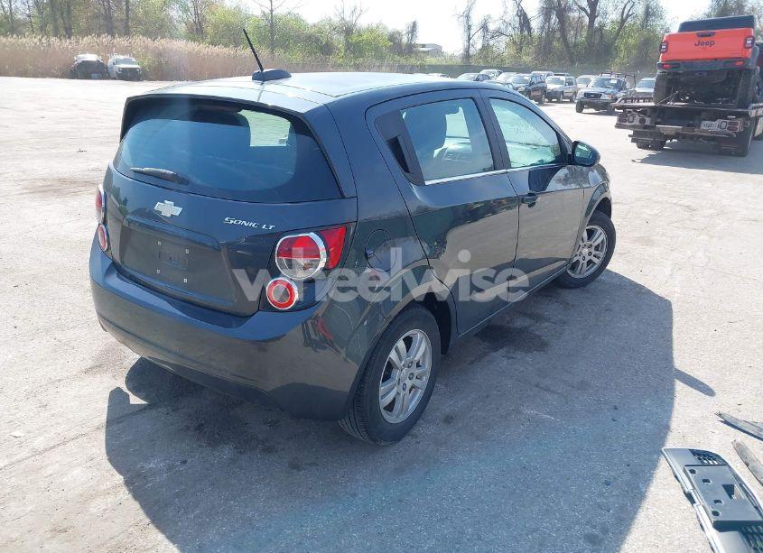 Photo 4 of 2015 Chevrolet Sonic LT AUTO (VIN 1G1JC6SH7F4104626)
