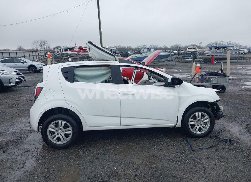 Photo 13 of 2015 Chevrolet Sonic LT AUTO (VIN 1G1JC6SH7F4174482)