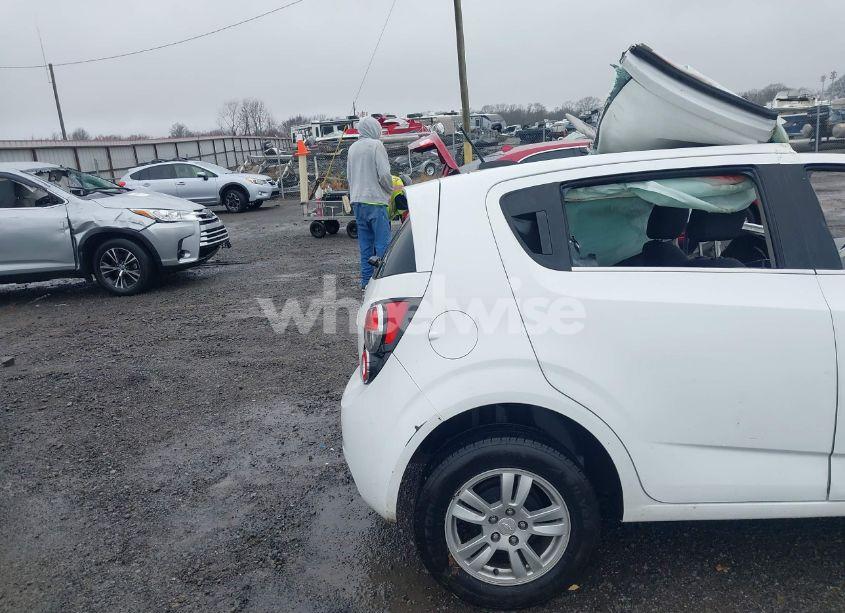 Photo 18 of 2015 Chevrolet Sonic LT AUTO (VIN 1G1JC6SH7F4174482)