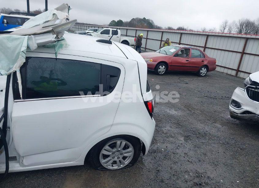 Photo 20 of 2015 Chevrolet Sonic LT AUTO (VIN 1G1JC6SH7F4174482)