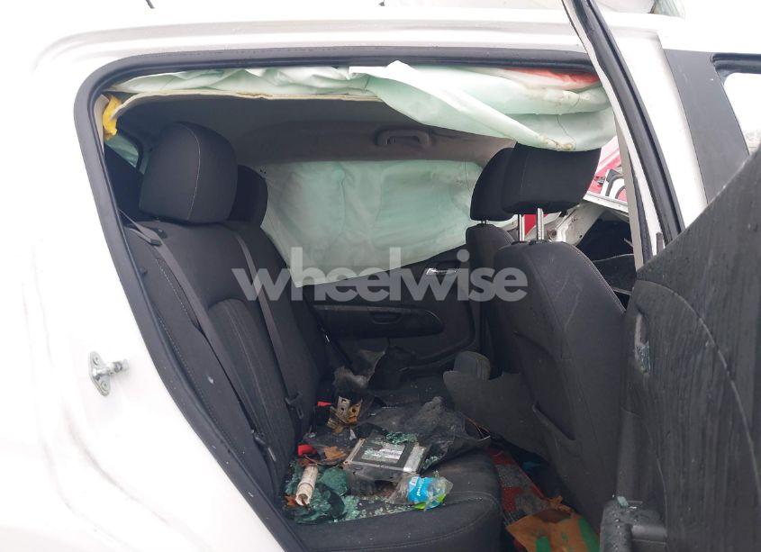 Photo 8 of 2015 Chevrolet Sonic LT AUTO (VIN 1G1JC6SH7F4174482)