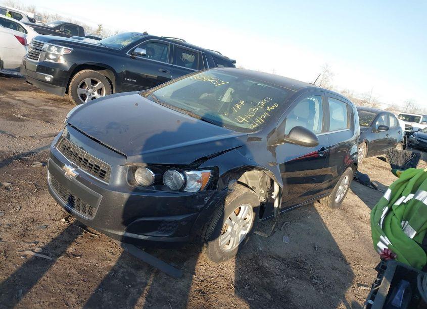 Photo 2 of 2016 Chevrolet Sonic LT AUTO (VIN 1G1JC6SH7G4134324)