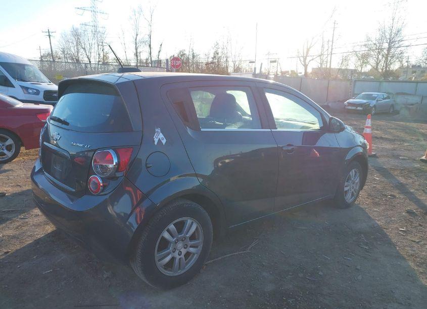 Photo 4 of 2016 Chevrolet Sonic LT AUTO (VIN 1G1JC6SH7G4134324)