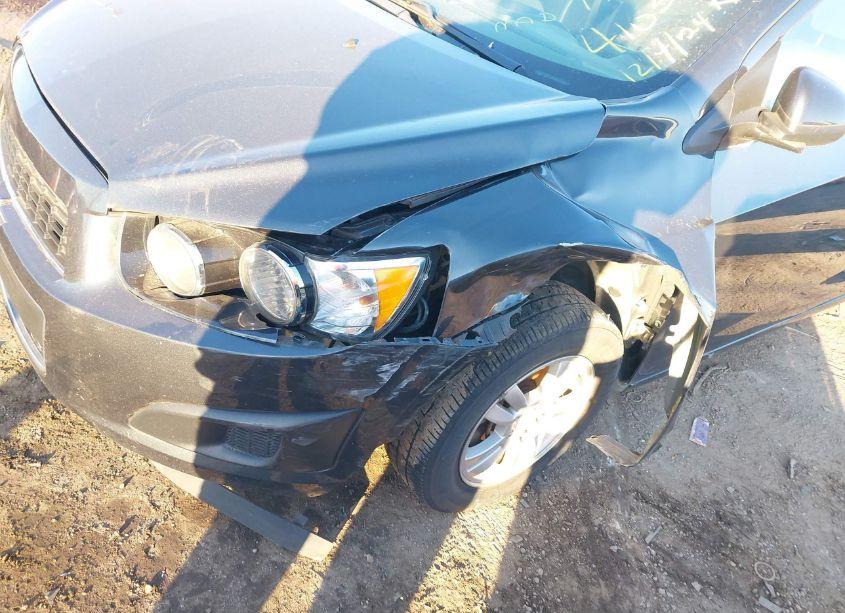 Photo 6 of 2016 Chevrolet Sonic LT AUTO (VIN 1G1JC6SH7G4134324)