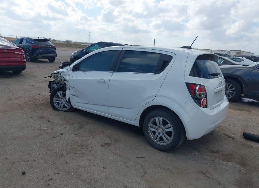 Photo 3 of 2016 Chevrolet Sonic LT AUTO (VIN 1G1JC6SH7G4165525)