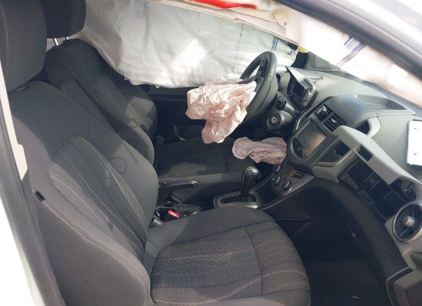 Photo 5 of 2016 Chevrolet Sonic LT AUTO (VIN 1G1JC6SH7G4165525)