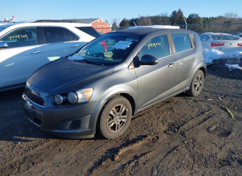 Photo 2 of 2013 Chevrolet Sonic LT AUTO (VIN 1G1JC6SH8D4216235)