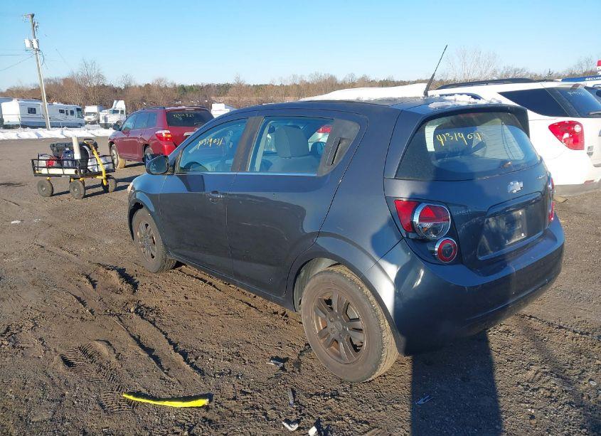 Photo 3 of 2013 Chevrolet Sonic LT AUTO (VIN 1G1JC6SH8D4216235)