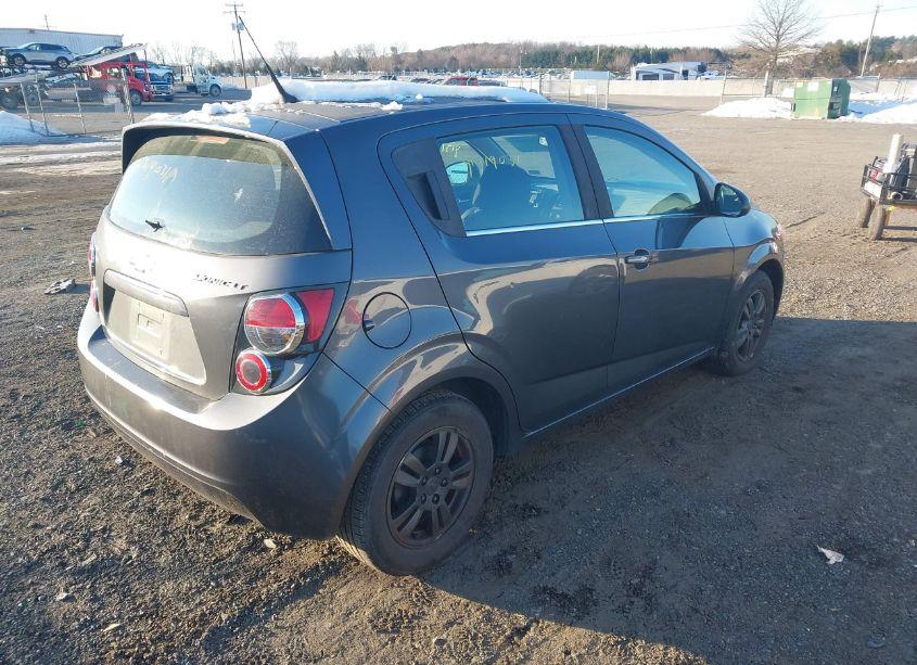 Photo 4 of 2013 Chevrolet Sonic LT AUTO (VIN 1G1JC6SH8D4216235)