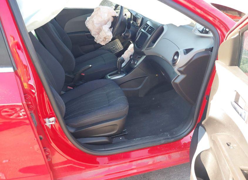 Photo 5 of 2013 Chevrolet Sonic LT AUTO (VIN 1G1JC6SH8D4236744)