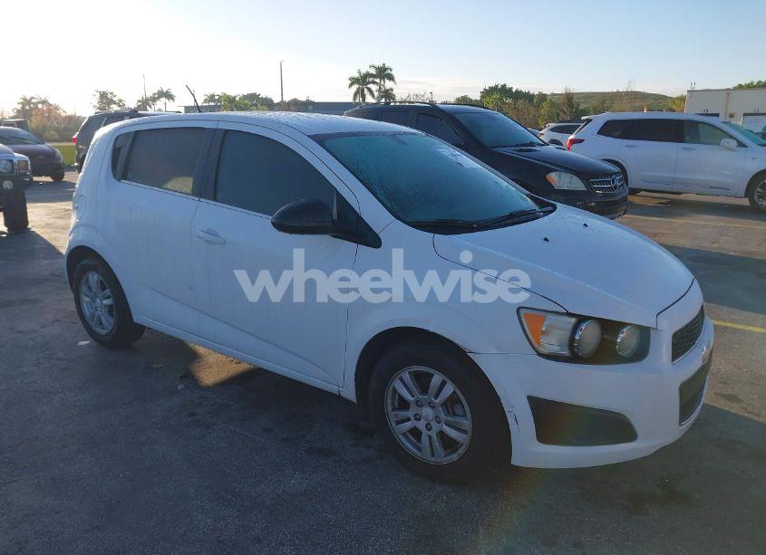 2014 Chevrolet Sonic LT AUTO (VIN 1G1JC6SH8E4231285) main photo