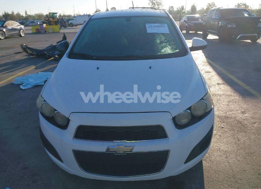 Photo 6 of 2014 Chevrolet Sonic LT AUTO (VIN 1G1JC6SH8E4231285)