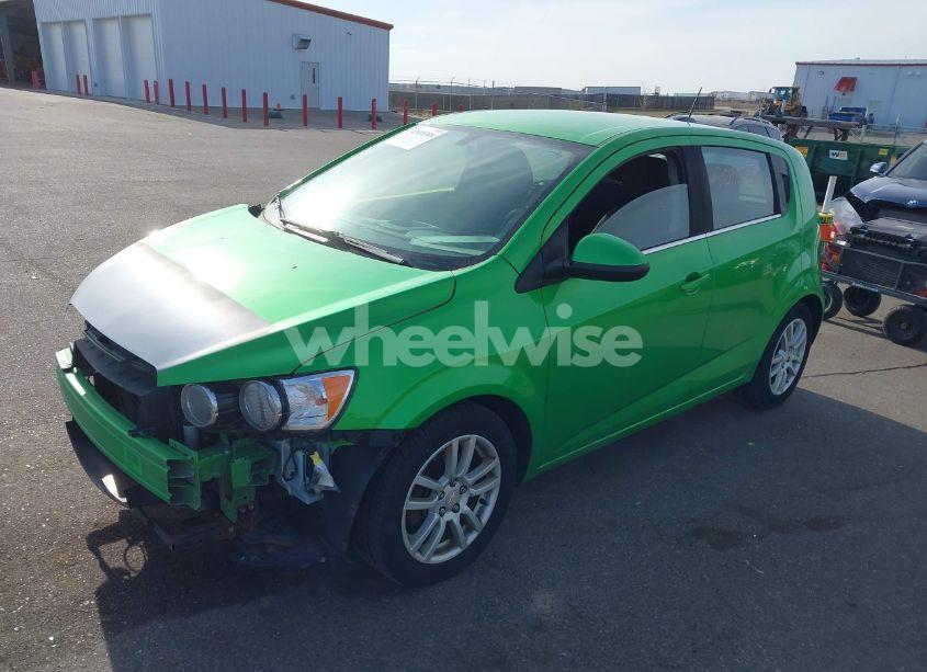 Photo 2 of 2016 Chevrolet Sonic LT AUTO (VIN 1G1JC6SH8G4146885)