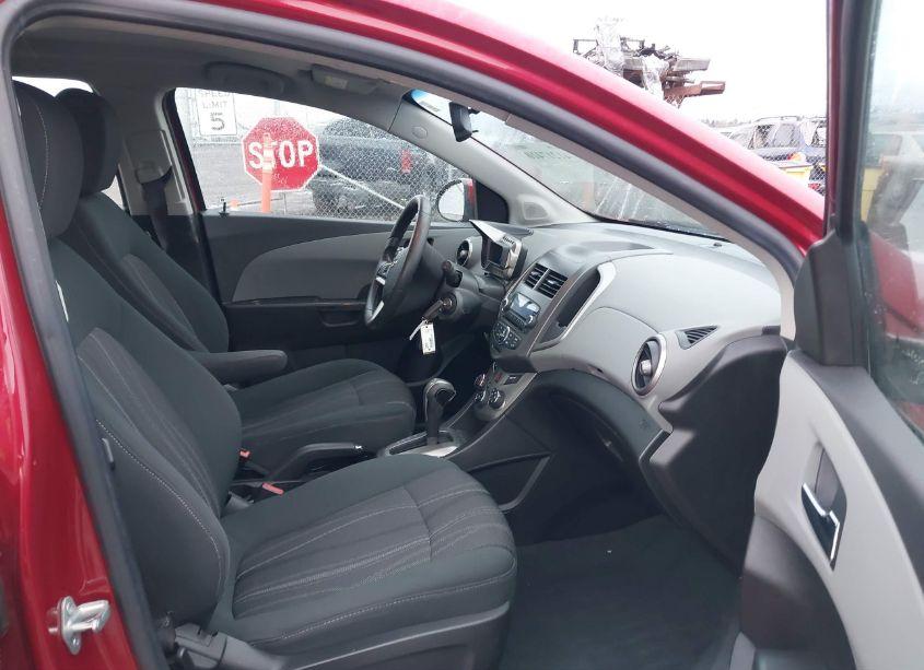 Photo 5 of 2012 Chevrolet Sonic 2LT (VIN 1G1JC6SH9C4125750)