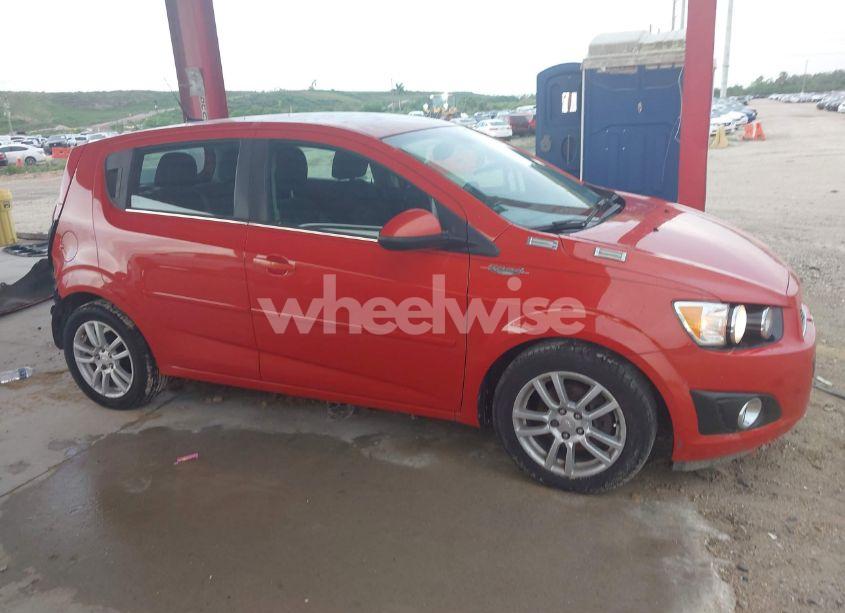 Photo 14 of 2013 Chevrolet Sonic LT AUTO (VIN 1G1JC6SH9D4191653)