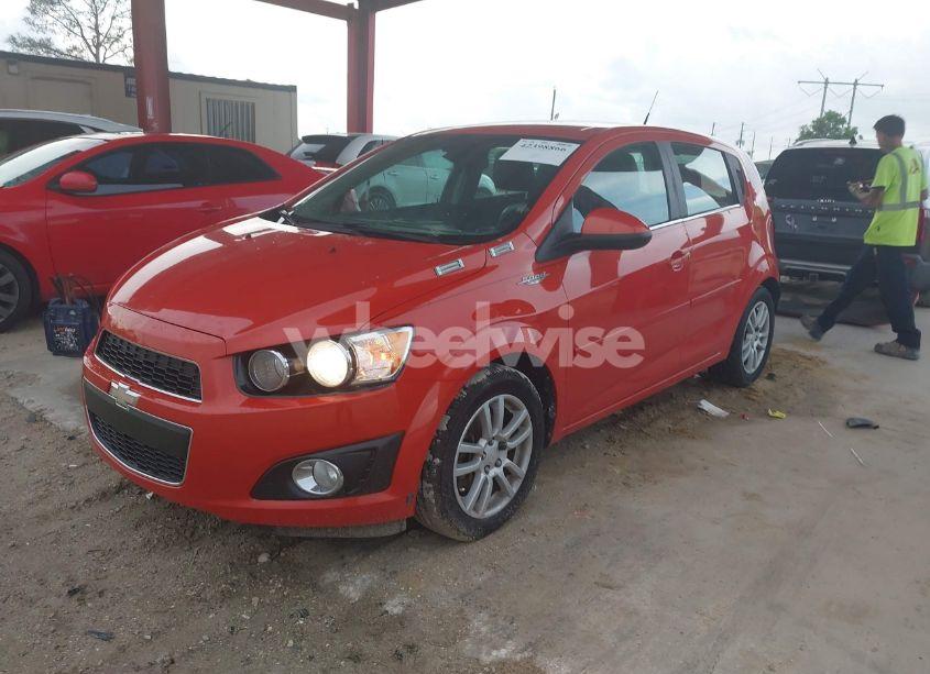 Photo 2 of 2013 Chevrolet Sonic LT AUTO (VIN 1G1JC6SH9D4191653)