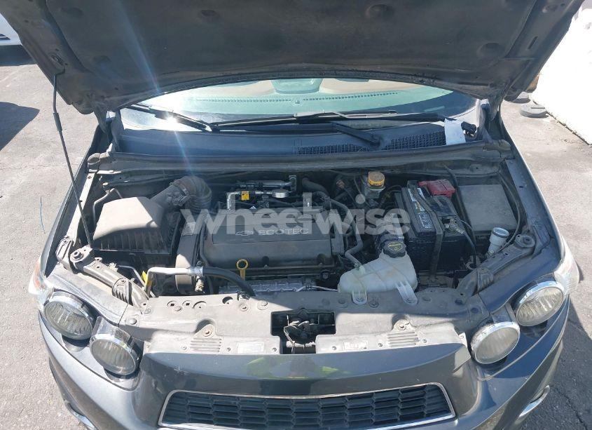 Photo 10 of 2014 Chevrolet Sonic LT AUTO (VIN 1G1JC6SH9E4126352)