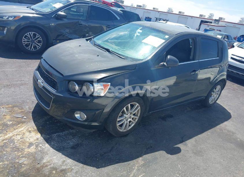 Photo 2 of 2014 Chevrolet Sonic LT AUTO (VIN 1G1JC6SH9E4126352)
