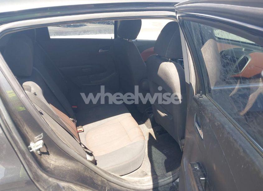 Photo 8 of 2014 Chevrolet Sonic LT AUTO (VIN 1G1JC6SH9E4126352)