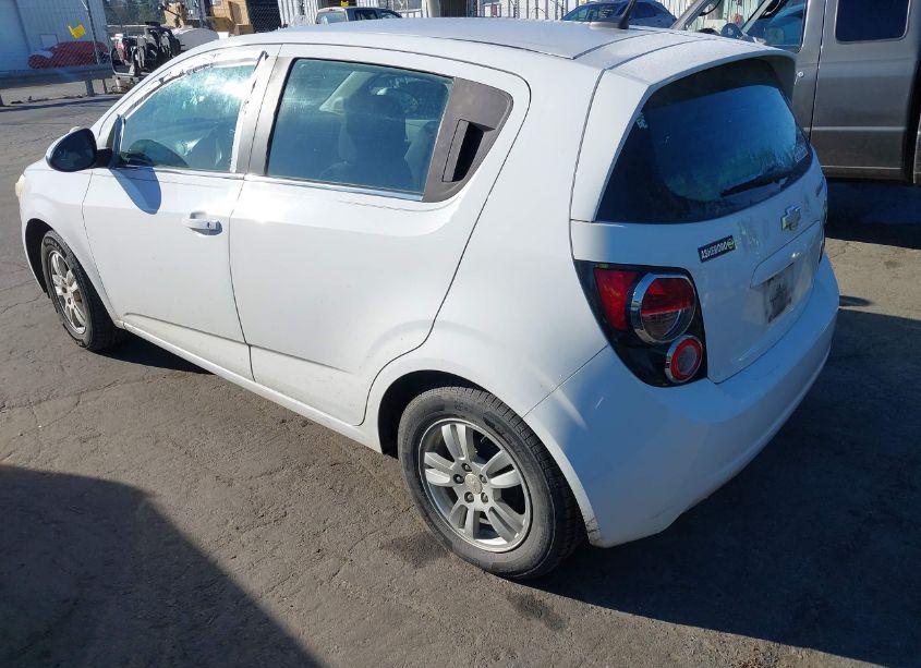 Photo 3 of 2014 Chevrolet Sonic LT AUTO (VIN 1G1JC6SH9E4192741)