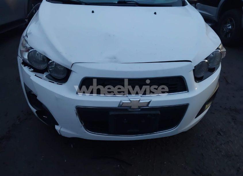 Photo 6 of 2016 Chevrolet Sonic LT AUTO (VIN 1G1JC6SH9G4104306)