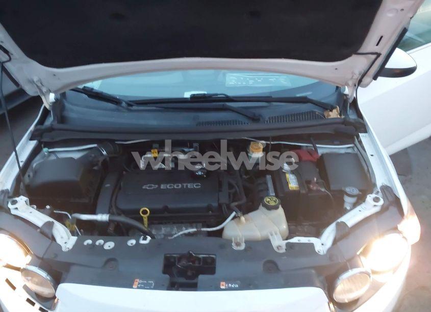 Photo 9 of 2016 Chevrolet Sonic LT AUTO (VIN 1G1JC6SH9G4104306)