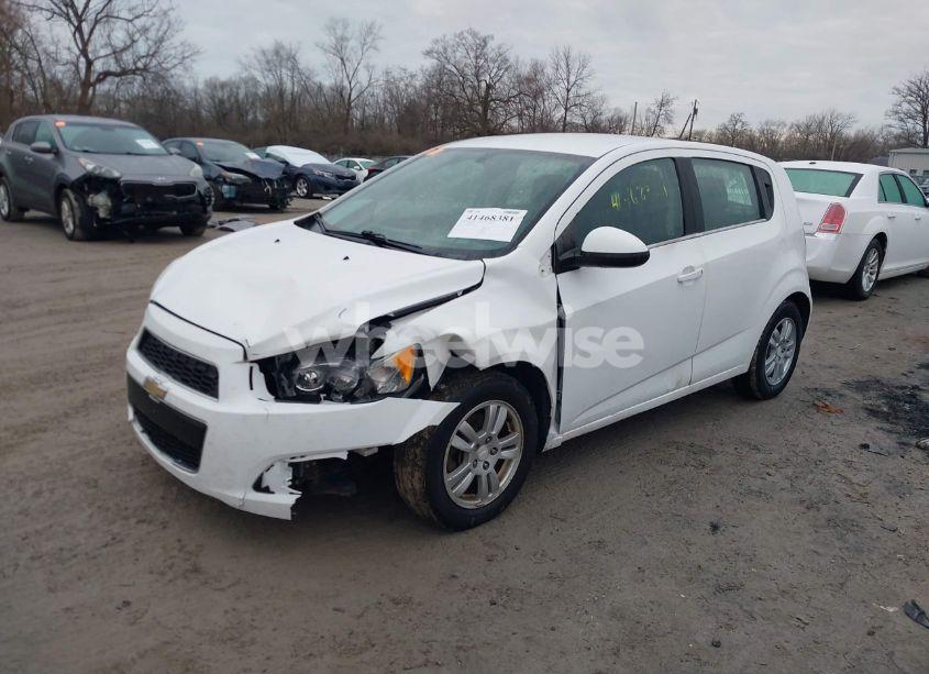 Photo 2 of 2016 Chevrolet Sonic LT AUTO (VIN 1G1JC6SH9G4124863)