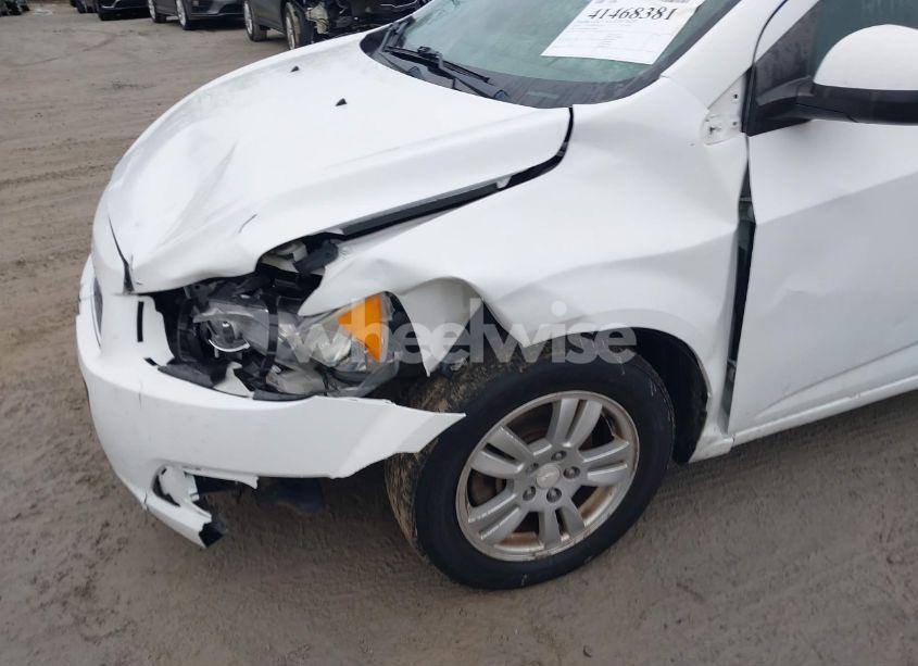 Photo 6 of 2016 Chevrolet Sonic LT AUTO (VIN 1G1JC6SH9G4124863)