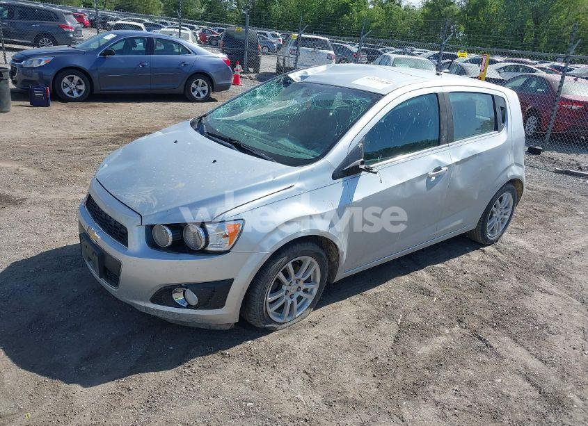 Photo 2 of 2012 Chevrolet Sonic 2LT (VIN 1G1JC6SHXC4126065)
