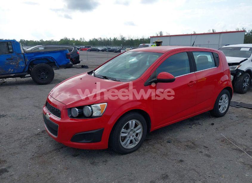 Photo 2 of 2013 Chevrolet Sonic LT AUTO (VIN 1G1JC6SHXD4172738)