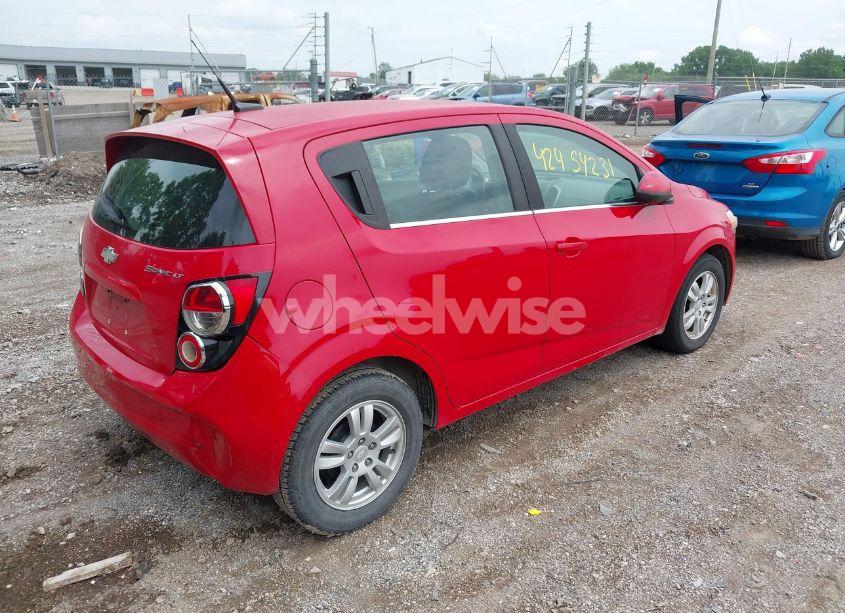 Photo 4 of 2013 Chevrolet Sonic LT AUTO (VIN 1G1JC6SHXD4188633)