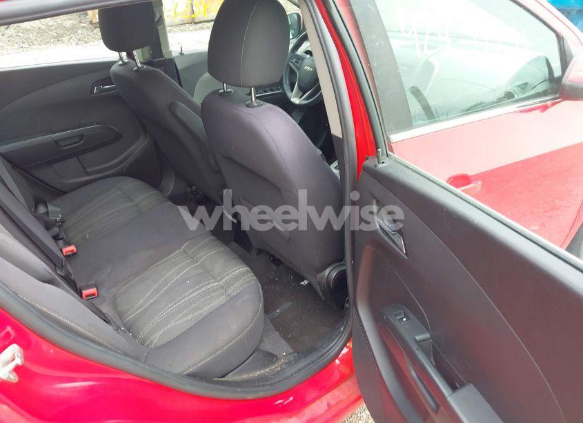 Photo 8 of 2013 Chevrolet Sonic LT AUTO (VIN 1G1JC6SHXD4188633)