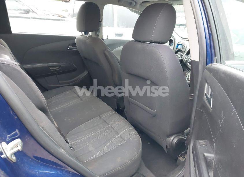 Photo 8 of 2014 Chevrolet Sonic LT AUTO (VIN 1G1JC6SHXE4151759)