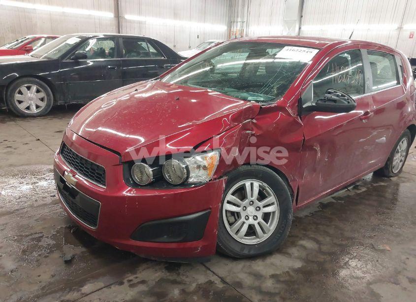 Photo 6 of 2014 Chevrolet Sonic LT AUTO (VIN 1G1JC6SHXE4212589)