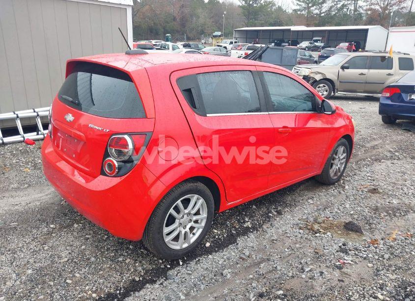 Photo 4 of 2015 Chevrolet Sonic LT AUTO (VIN 1G1JC6SHXF4113935)