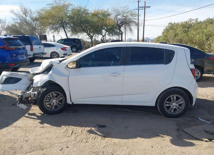 Photo 14 of 2015 Chevrolet Sonic LT AUTO (VIN 1G1JC6SHXF4196122)