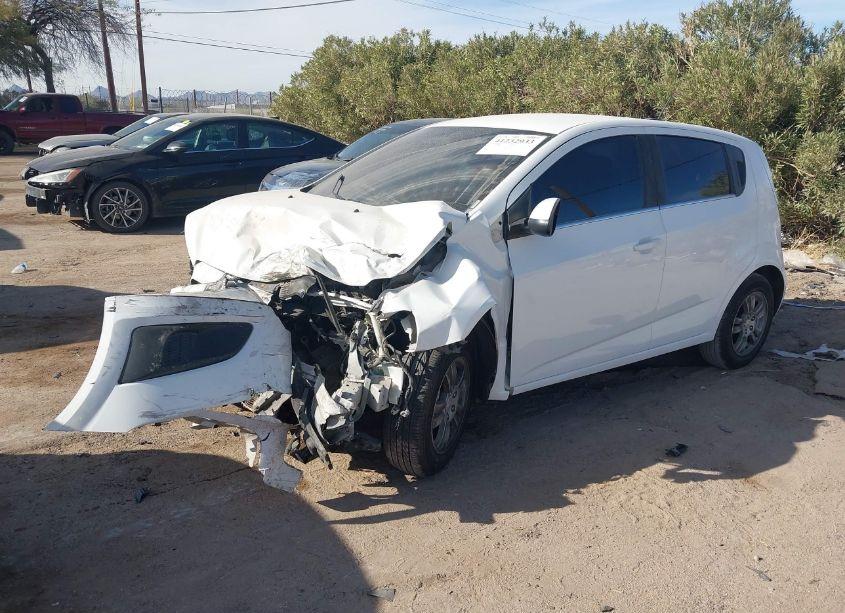 Photo 2 of 2015 Chevrolet Sonic LT AUTO (VIN 1G1JC6SHXF4196122)