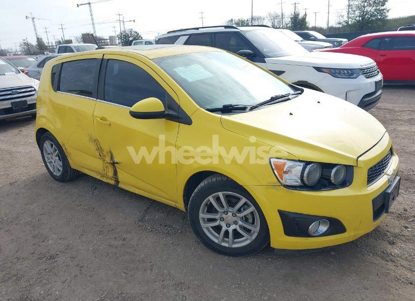 Photo 6 of 2016 Chevrolet Sonic LT AUTO (VIN 1G1JC6SHXG4122619)