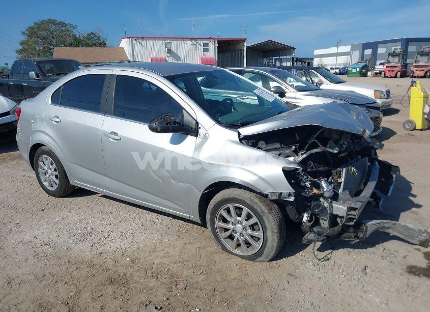 2018 Chevrolet Sonic LT AUTO (VIN 1G1JD5SB0J4103507) main photo