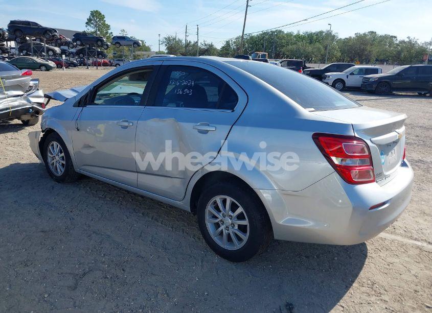 Photo 3 of 2018 Chevrolet Sonic LT AUTO (VIN 1G1JD5SB0J4103507)