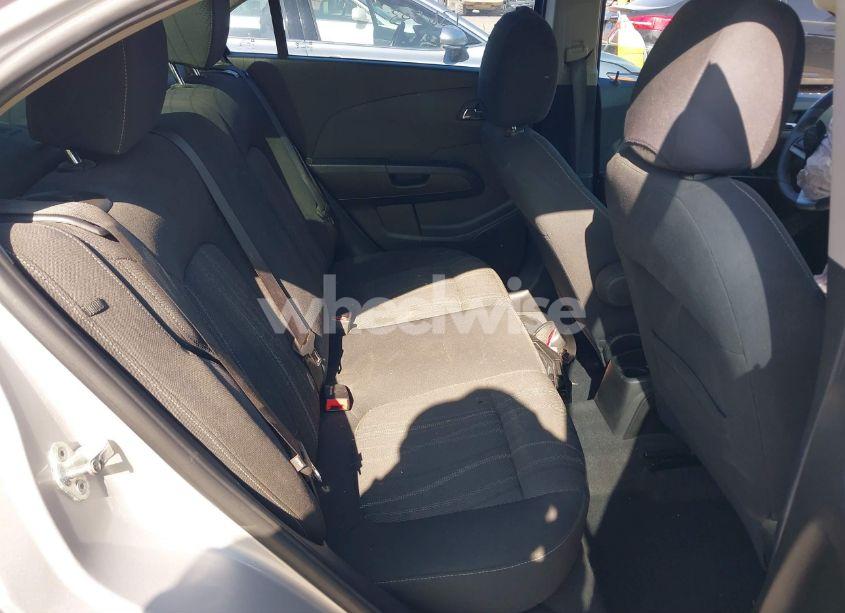 Photo 8 of 2018 Chevrolet Sonic LT AUTO (VIN 1G1JD5SB0J4103507)