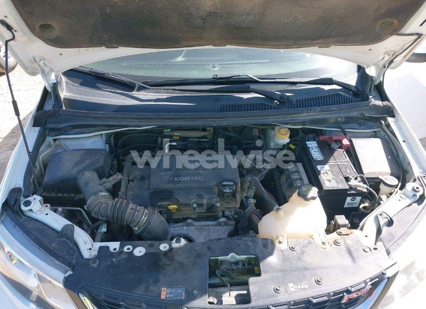 Photo 10 of 2020 Chevrolet Sonic FWD LT (VIN 1G1JD5SB0L4126918)