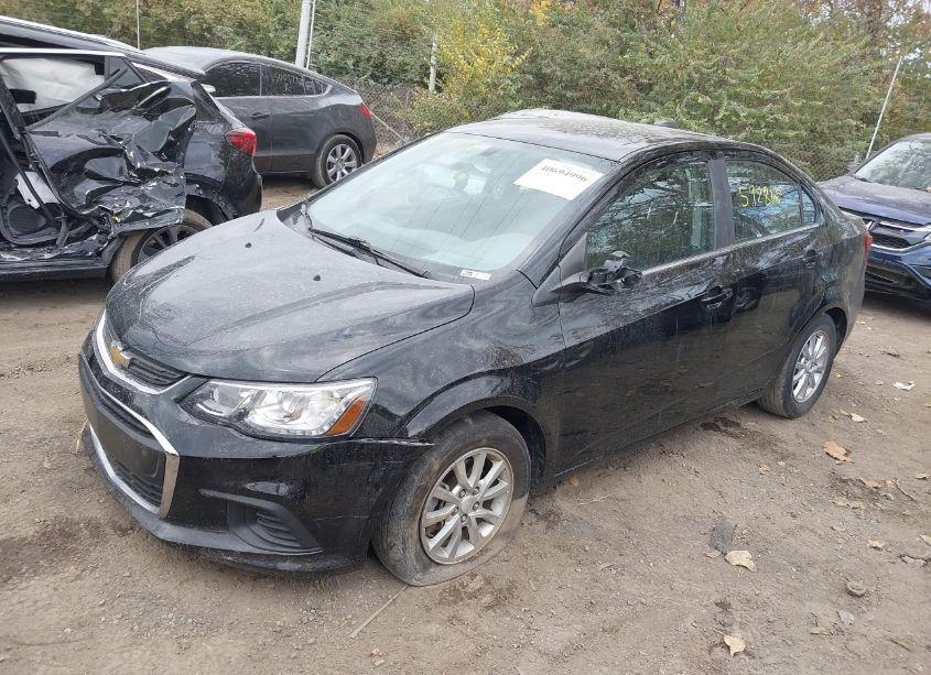 Photo 2 of 2020 Chevrolet Sonic FWD LT (VIN 1G1JD5SB0L4141113)