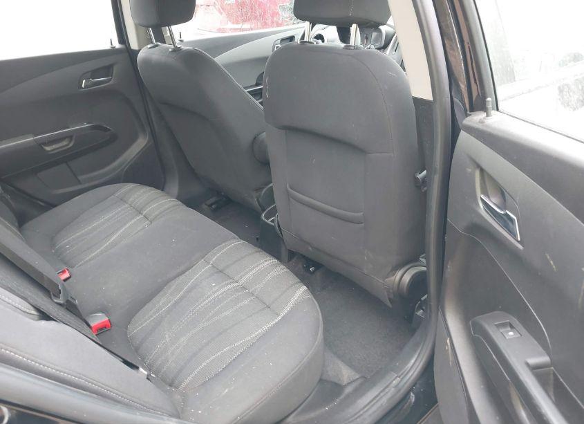 Photo 8 of 2020 Chevrolet Sonic FWD LT (VIN 1G1JD5SB0L4141113)