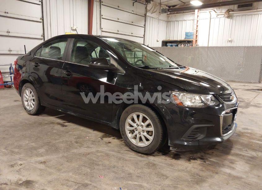 2018 Chevrolet Sonic LT AUTO (VIN 1G1JD5SB1J4103385) main photo