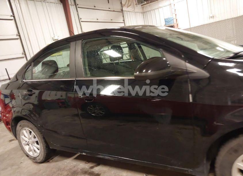 Photo 14 of 2018 Chevrolet Sonic LT AUTO (VIN 1G1JD5SB1J4103385)