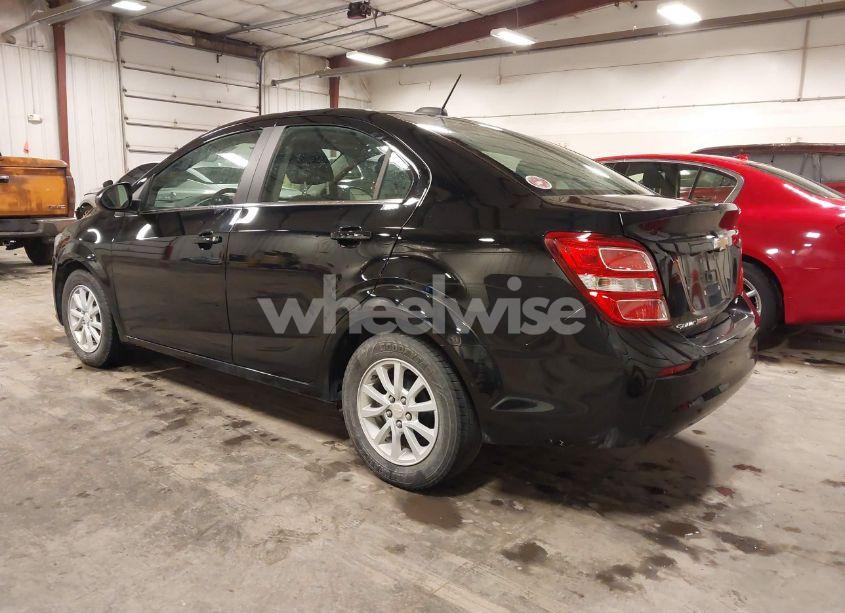 Photo 3 of 2018 Chevrolet Sonic LT AUTO (VIN 1G1JD5SB1J4103385)