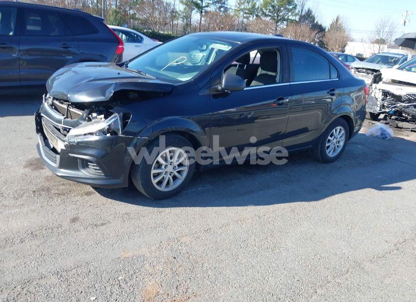 Photo 2 of 2019 Chevrolet Sonic LT AUTO (VIN 1G1JD5SB1K4111553)