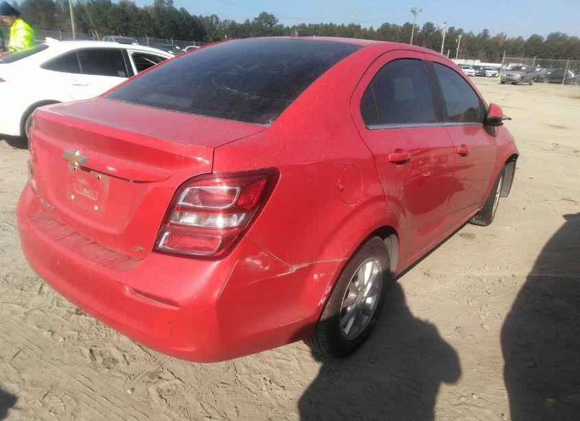 Photo 4 of 2019 Chevrolet Sonic LT AUTO (VIN 1G1JD5SB1K4112122)